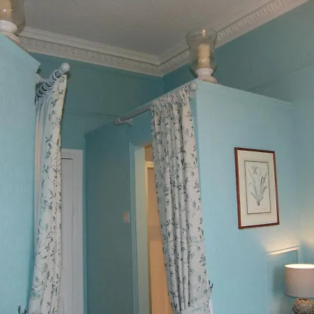 Osborne House 4*