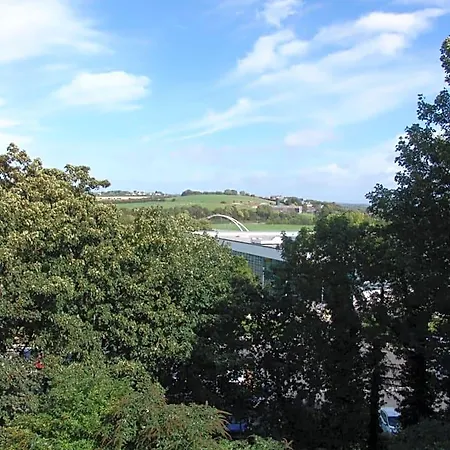 Osborne House 4*