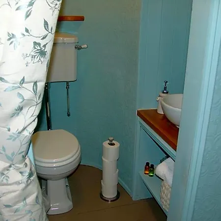 Bed & Breakfast Osborne House 4*