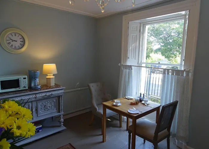 Bed & Breakfast Osborne House 4*